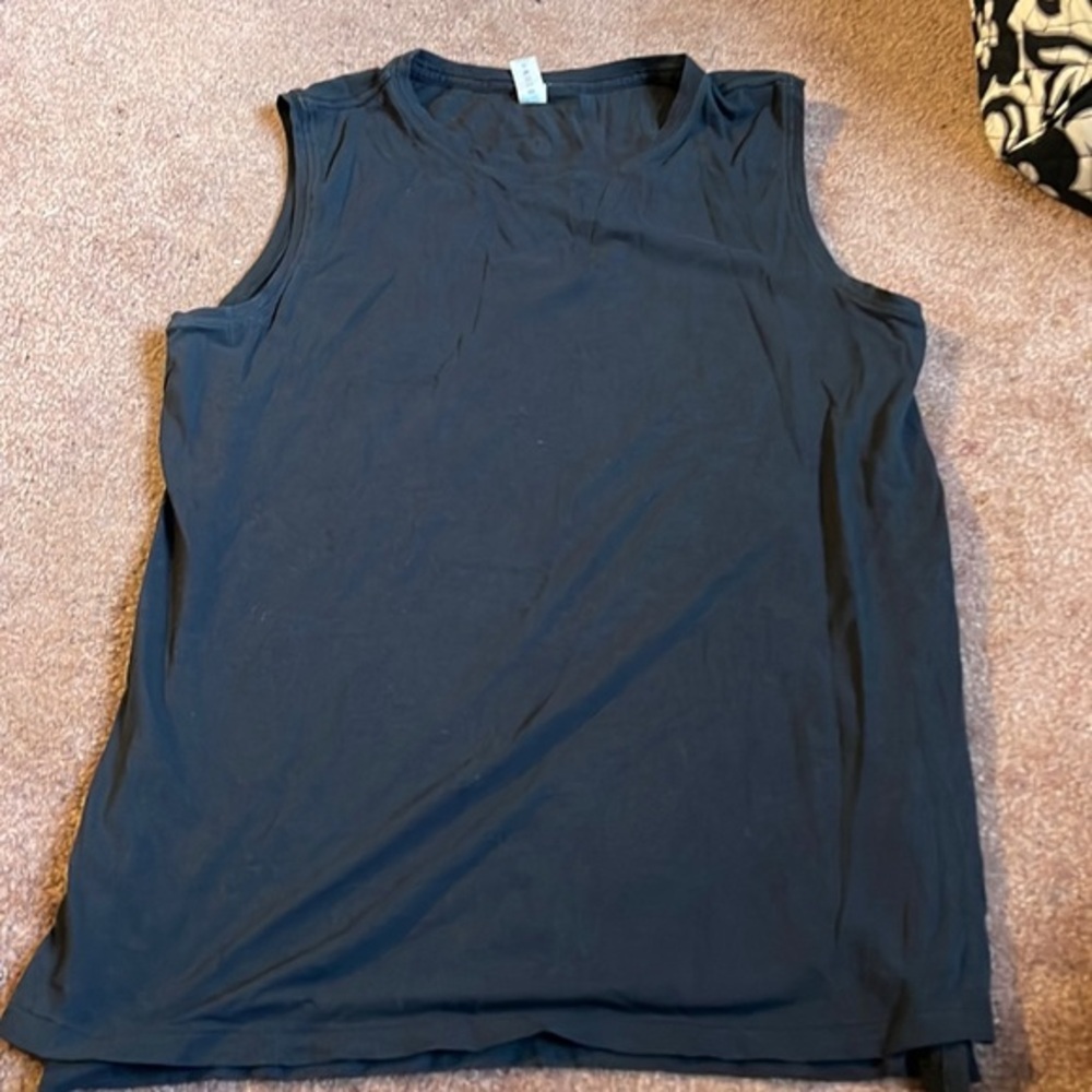 Lululemon Black Tank-top